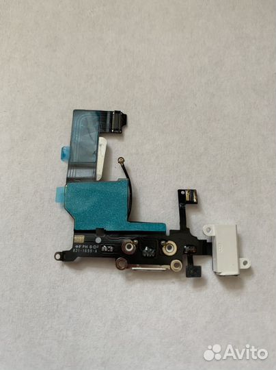 Шлейф зарядки iPhone 5