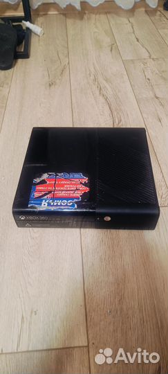 Приставка Xbox 360E