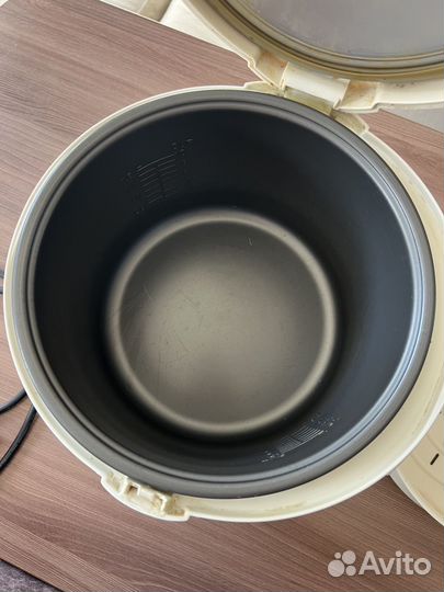 Мультиварка Panasonic SR-TMH18LTW
