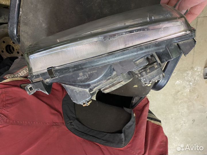 Фара правая Toyota Land Cruiser 100