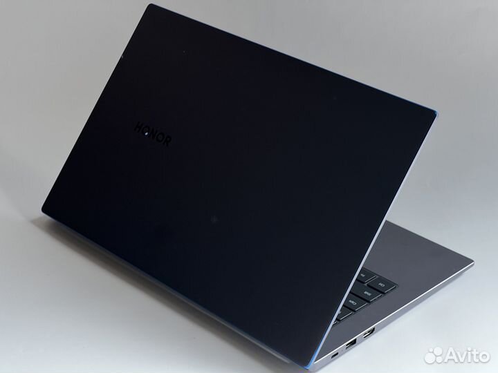 Honor MagicBook 14 8/512