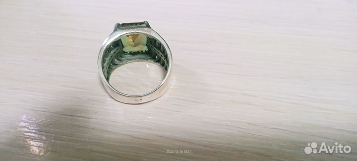 Серебряные перстни с камнями