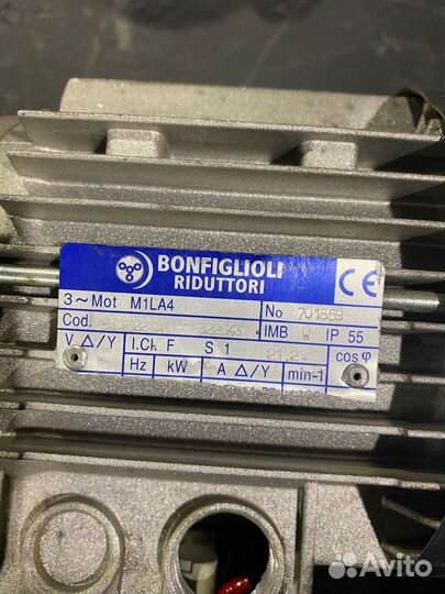 Электродвигатель с редуктором