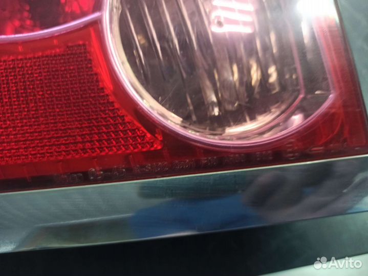 Фонарь задний левый Toyota Avensis T250 дорест