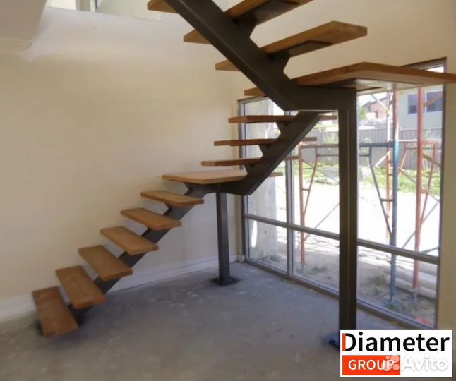 Монтаж угловой лестницы для пенсионеров