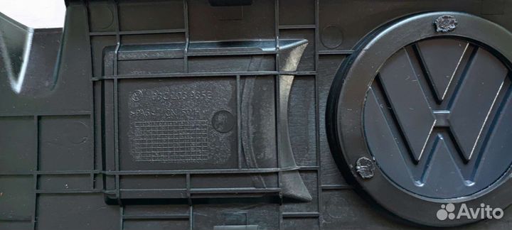 Крышка Накладка мотора Volkswagen Polo