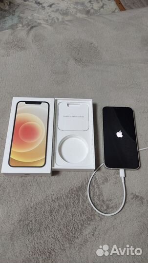 iPhone 12, 64 ГБ