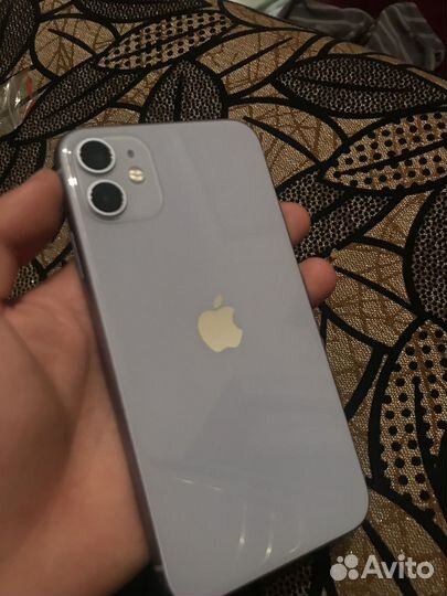 iPhone 11, 64 ГБ