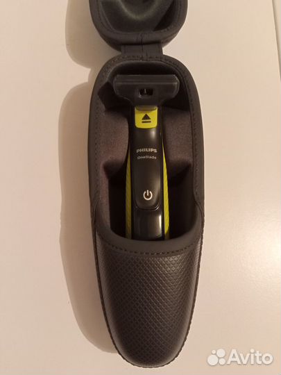 Триммер бритва Philips OneBlade QP2520 с чехлом