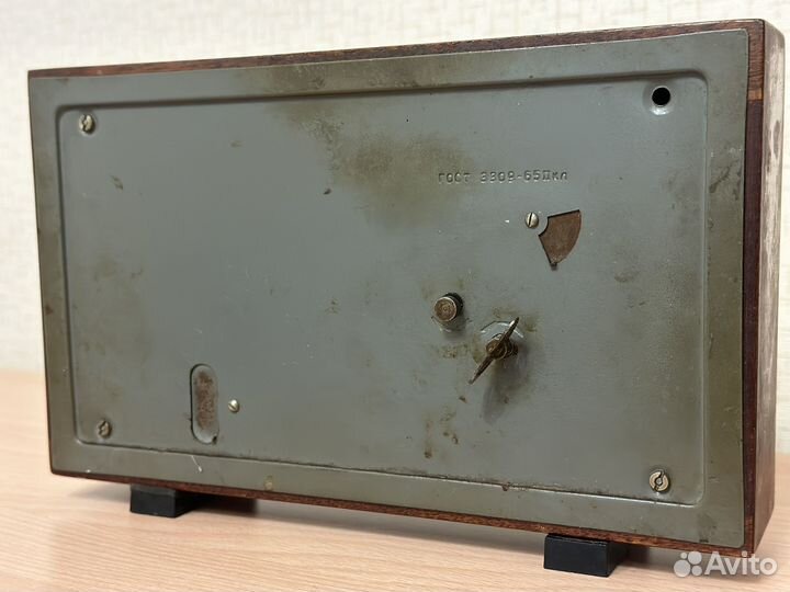 Советские настольные часы Маяк