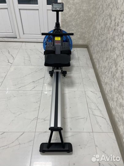 Гребной тренажер RW 550