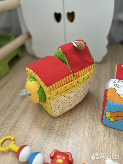 Развивающие игрушки для малышей