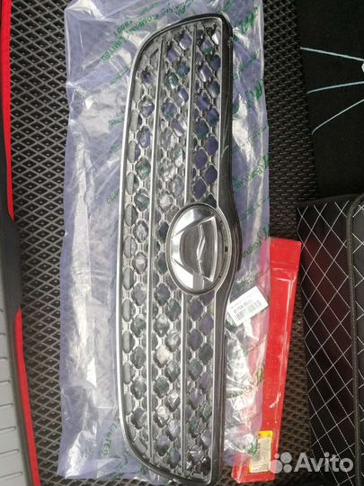 Решетка радиатора тойота королла 120 правый руль