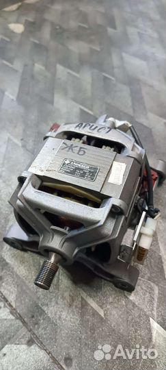 Двигататель стиральной машины ariston