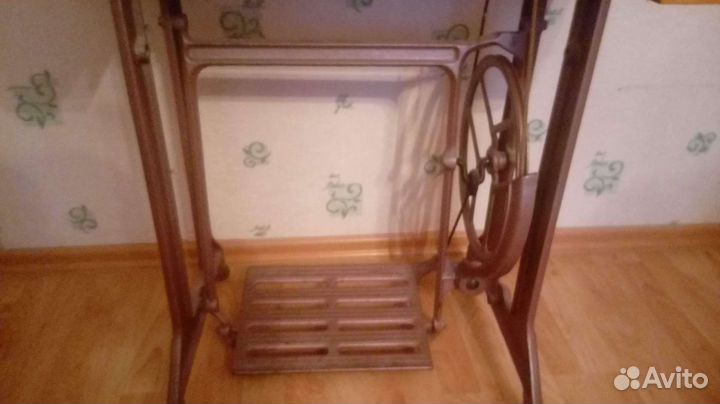 Швейная машина Подольск ножная