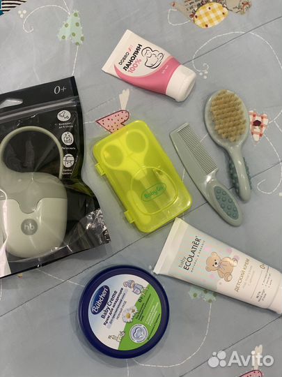 Контейнер для соски новый happy baby, крем bubchen