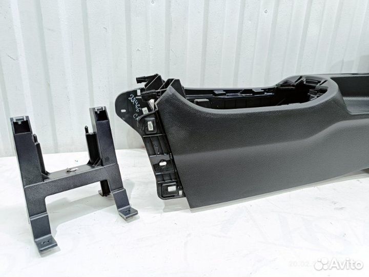 Центральная консоль подлокотник Kia Seltos SP2