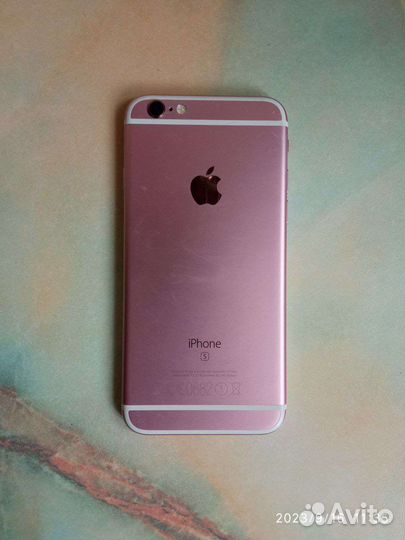 Телефон iPhone 6s