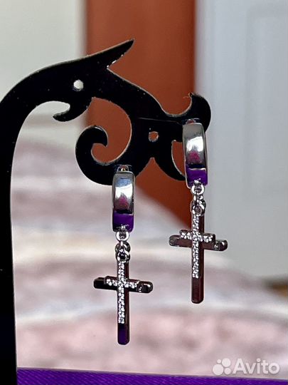 Серьги с крестиками
