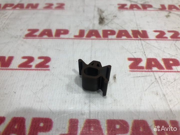 Клипса упора капота Toyota