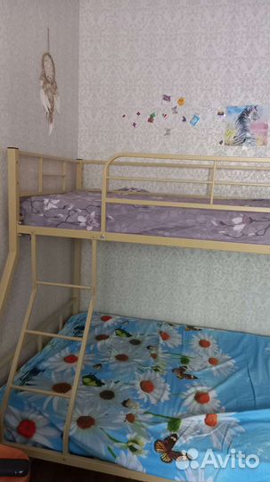 Двухярусная детская кровать металическая