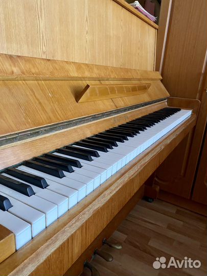 Фортепиано “Алатырь” Дерево Желтое / Оранжевое