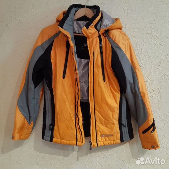 Горнолыжная куртка женская размер 46-48