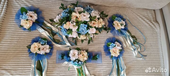 Свадебное украшение на машину