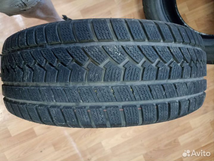 ONYX NY-W702 235/55 R18 104H