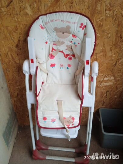 Детский стульчик для кормления