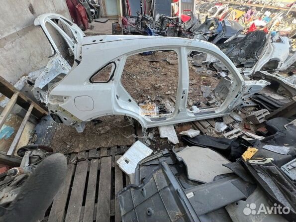 Боковина / четверть задняя правая Infiniti FX/QX70