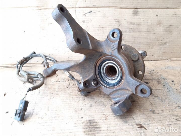 Кулак поворотный Митцубиси Ланцер CB 92-00