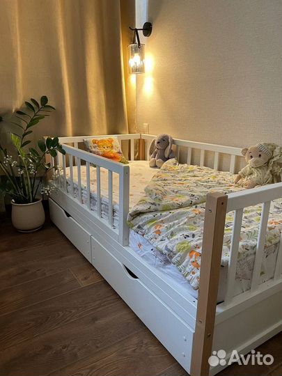 Детская кровать от 2 лет с бортиками