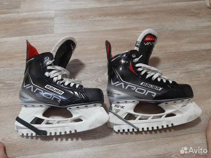 Хоккейные коньки bauer