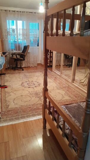 4-к. квартира, 81 м², 1/5 эт.