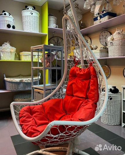 Кресло подвесное из искусственного ротанга