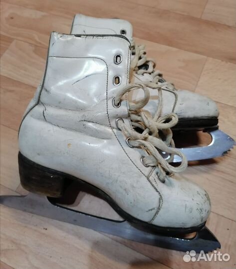 Коньки фигурные 19 р