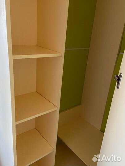 Шкаф угловой в детскую