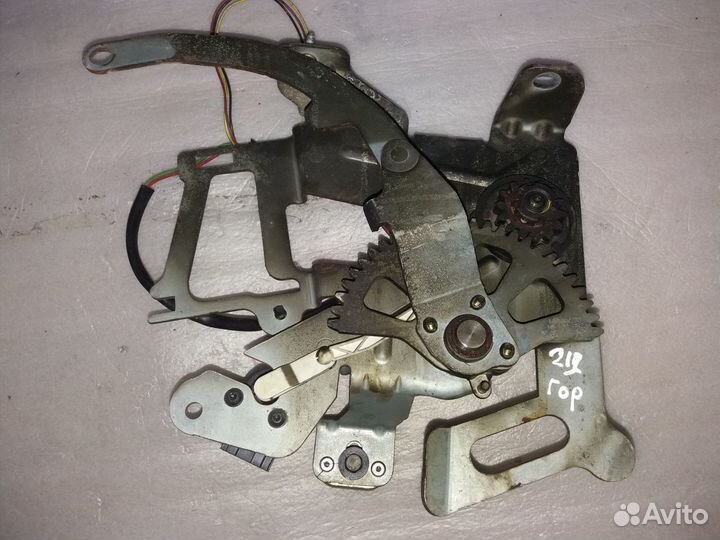 Механизм Багажника W219