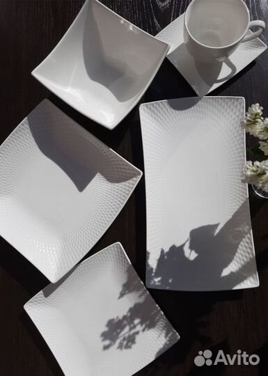 Тарелка Даймонд квадратная Maxwell Williams 3 рзмр