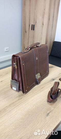 Мужской кожаный портфель