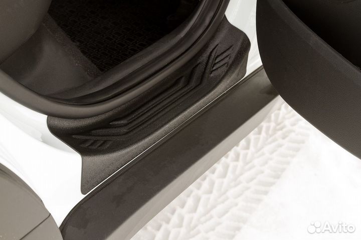 Накладки на пороги Hyundai Creta 1 (16-21) RA