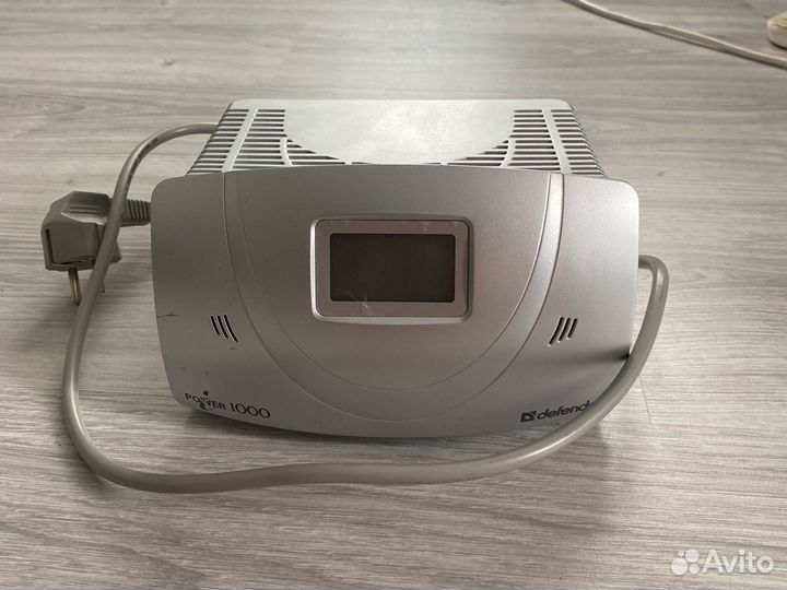 Стабилизатор напряжения