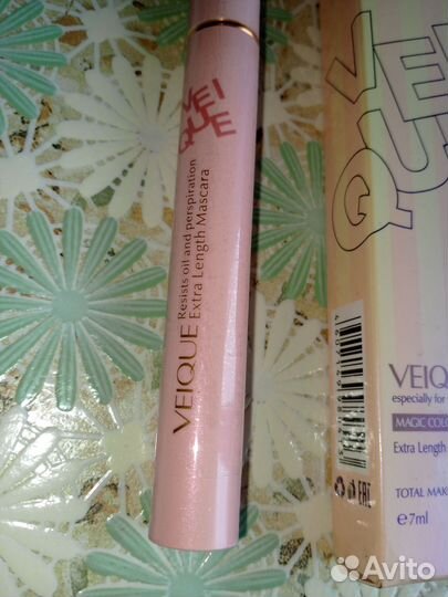 Удлиняющая и подкручивающая тушь 