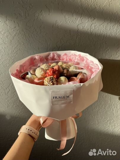 Клубника в шоколаде букеты