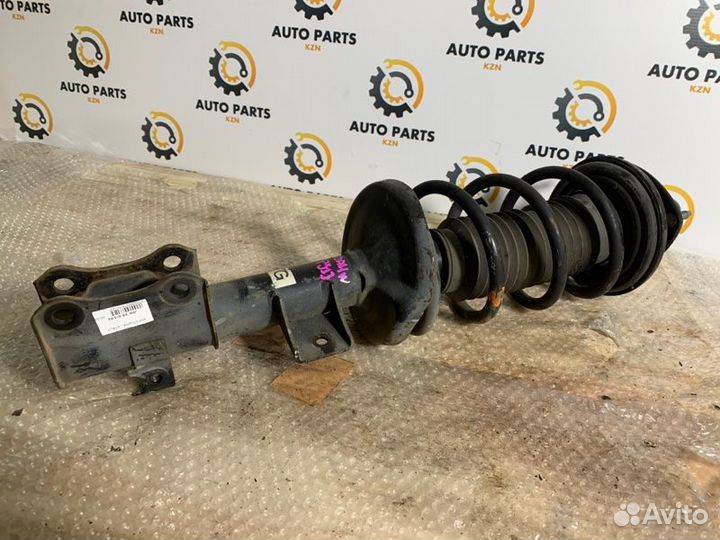 Стойка передняя передняя левая Suzuki Grand Vitara