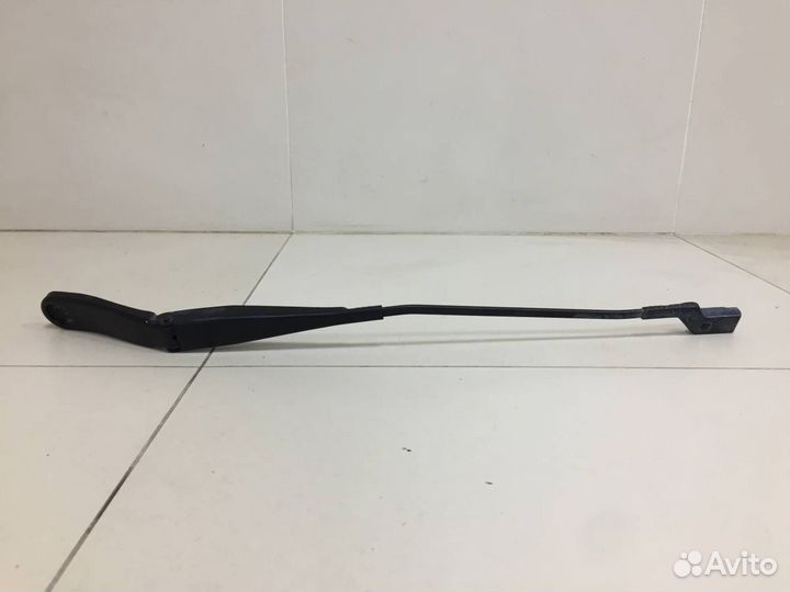 Поводок стеклоочистителя передний правый Ford Mond