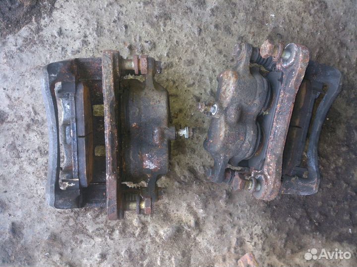 Nissan Patrol Y61 суппорта передние