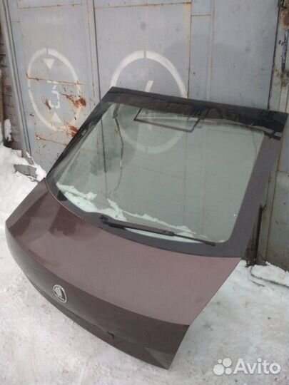 Крышка багажника Skoda Octavia A7
