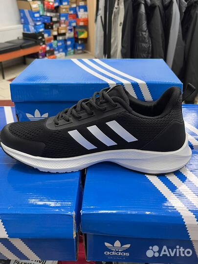 Кроссовки Adidad questar TND